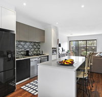 2 Bedroom Townhouse - Family  Corporate Bookings Only - Tourism Search