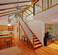 2 Manfred Street Belongil Beach - Susie's Beach House - Tourism Search