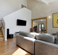 2 Marma Retreat with jacuzzi heated pool pet friendly Foxtel - Tourism Search