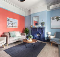 2-Bed Apartment Metres From Coogee Beach and Dining - Tourism Search