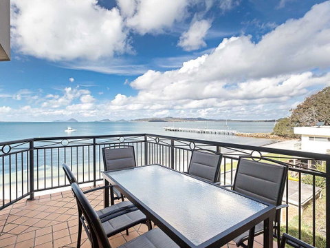 2/137 Soldiers Point Road - Luxury Unit On The Waterfront With Aircon And Free Unlimited Wi Fi - Tourism Search 0