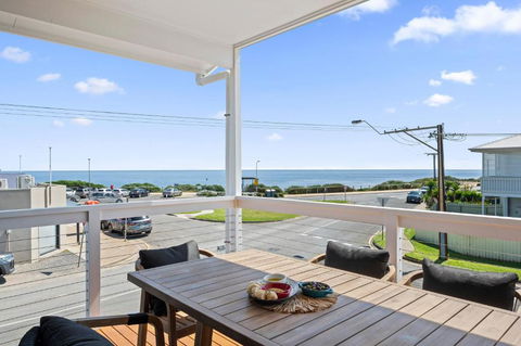 C-Views - Aldinga Beach - C21 SouthCoast Holidays - Tourism Search 0