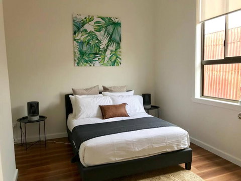 D109 Inner City Oasis On Buckingham - Tourism Search 0