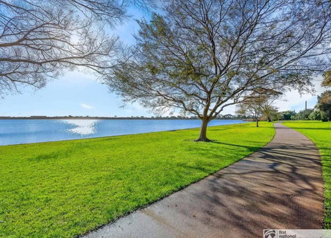 D132 Well Keep Secret Lake Home - Tourism Search 0