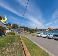 3 'Sunset' 11 Victoria Parade - stunning unit right across from the water - Tourism Search
