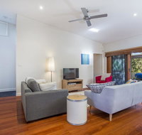 33 Bangalow - Narrawallee's Beautiful Bungalow - Tourism Search