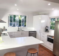 4 bedroom house - Walk to Southbank - Tourism Search