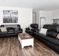 4 Bedroom Inner City Townhouse - SLEEPS 9  - Tourism Search