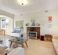 4 MONTROSE AVE - retro home in the heart of town - Tourism Search