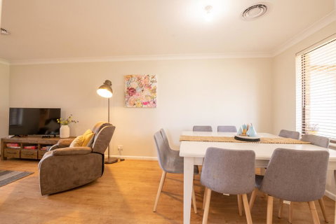 42 Rosemary Lane - Central Orange - Spacious Family Home - Quiet Lane - Tourism Search 3