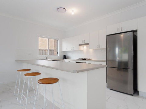 5B BENT STREET - LARGE HOUSE WITH DUCTED AIR CON, WIFI & FOXTEL - Tourism Search 2