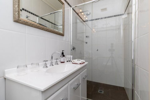 94Best Apartments - Tourism Search 0