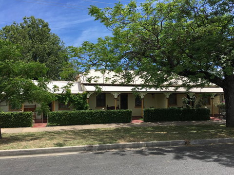A Settlers Cottage Accommodation Bathurst CBD - Tourism Search 0