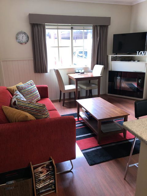 About Time Retreats- Studio Three - Tourism Search 3