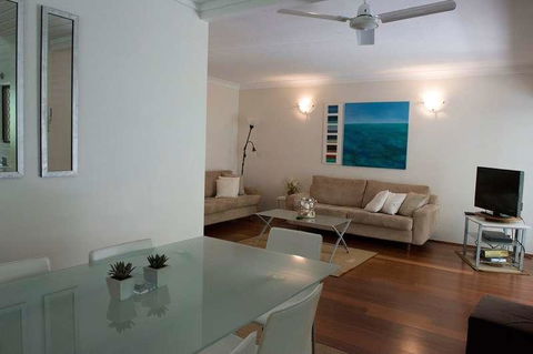 Absolute Beachfront - Mooloolaba - Tourism Search 2