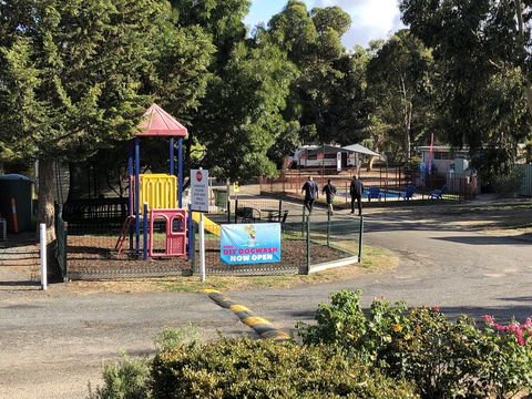 Acacia Caravan Park & Holiday Units - Tourism Search 1