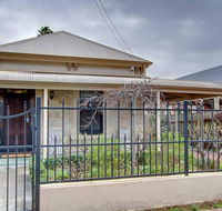 Adelaide close CBD Large Private Studio Apartment in St Peters - Tourism Search