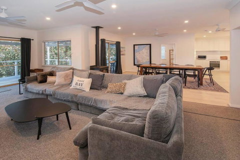 Eagle Bay Summerhaus - Tourism Search 3