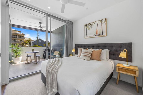 Executive Beachside Getaway - Tourism Search 1