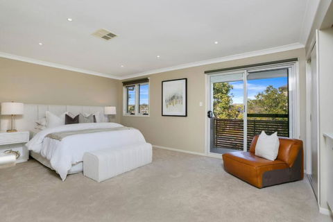 Entire Home In Park Central - Family-Friendly Getaway - Walk To Parks, Shops And Transport In Macarthur - Tourism Search 1