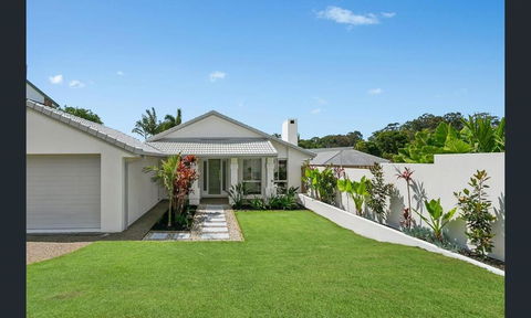 Family Retreat In Burleigh - Tourism Search 2