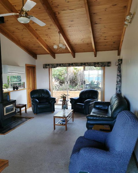 Flinders Island Masters Quarters - Lady Barron - Tourism Search 4