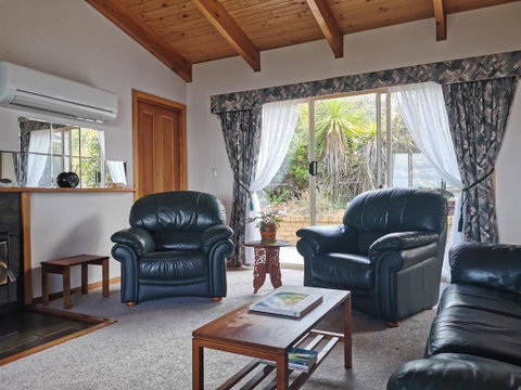Flinders Island Masters Quarters - Lady Barron - Tourism Search 2