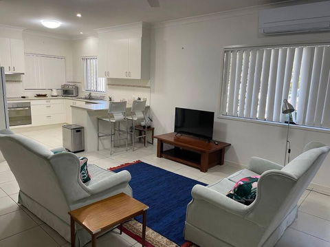 Georgina Townhouse - Tourism Search 1