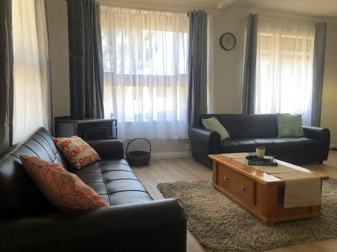 Heart Of The Farm Country Cottage In Tallarook - Tourism Search 2