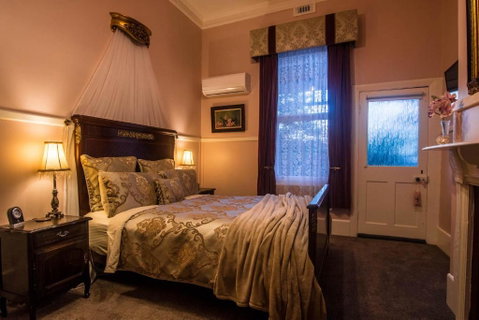 Heytesbury House - Tourism Search 1