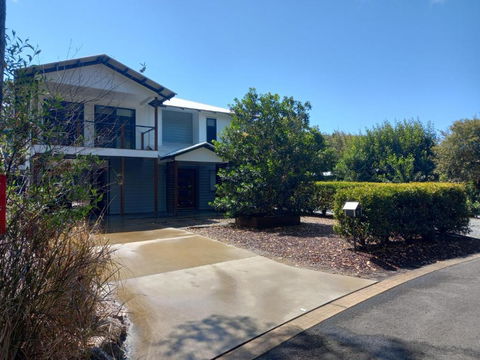 Ibis 9 House - Tourism Search 0