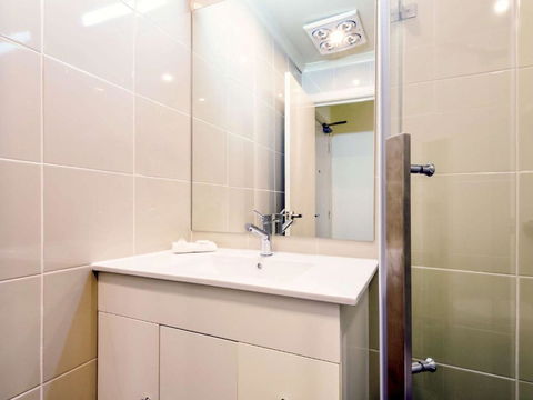 Ibis Styles Kingsgate Hotel - Tourism Search 1