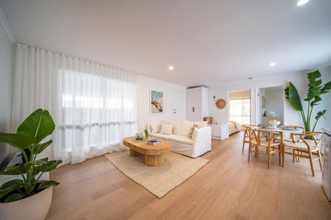 ILUKA Luxe Accommodation, Relaxed Coastal Vibe - Tourism Search 0