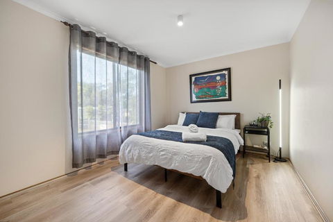 INVERLOCH Beach House - Tourism Search 3