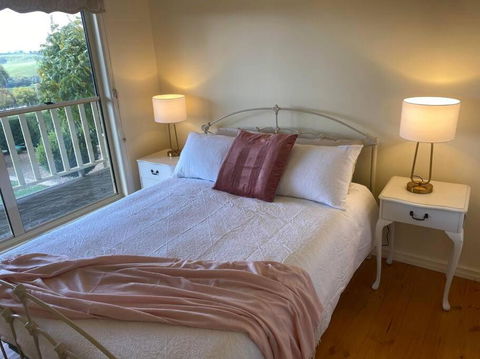 IRONBARK FARM Farmhouse On 52 Acres In The Scenic Yarra Valley - Tourism Search 3