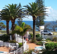 Alex Headland Beachfront - Tourism Search