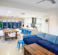 Alexandra Headland Luxury Townhouse - Tourism Search