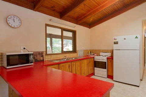 Alrima Lodge, Bright - Tourism Search 3