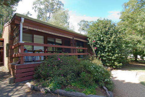 Alrima Lodge, Bright - Tourism Search 1