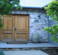 Amaroo - modern luxurious and chic - Tourism Search