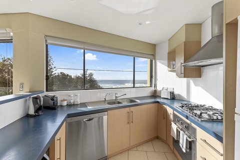 Aqua Shores Award Winning Apartment - Tourism Search 1