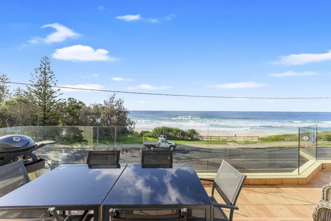Aqua Shores Award Winning Apartment - Tourism Search 0