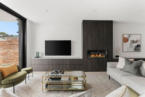 Luxury NEW 5BDRM Oasis With Heated Pool - Tourism Search 3