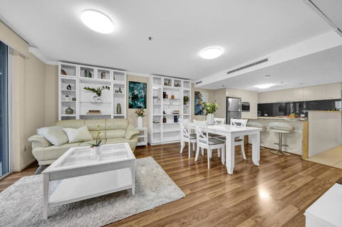 M On Mary Suites Brisbane City - Tourism Search 0