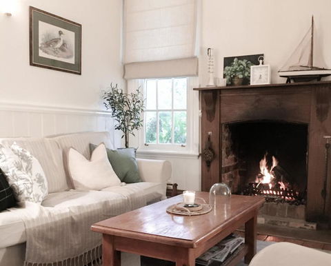 MARIGOLD COTTAGE Charming 1870s Central Daylesford Cottage - Tourism Search 2