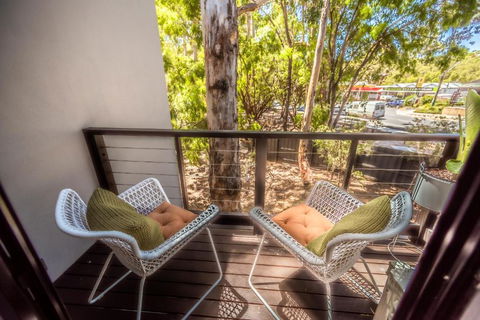 MARGARET FOREST RETREAT Apartment 129 - Located Within Margaret Forest, In The Heart Of The Town Centre Of Margaret River, Spa Apartment! - Tourism Search 0