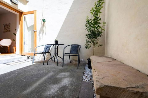 MELVINGTON BOUTIQUE APARTMENT IN HOBART CBD O - Tourism Search 1