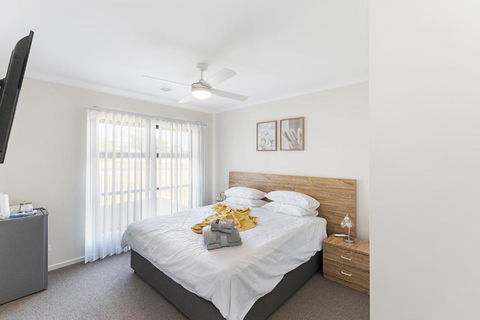 Morview Holiday Homes-Elephant - Tourism Search 0