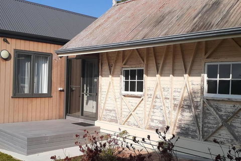 NEST- Luxury Vineyard Accommodation - Tourism Search 2