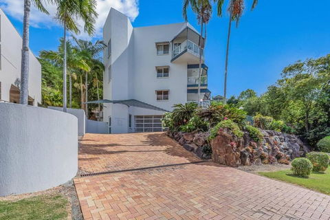 NEW! 2BR Whitsundays Oasis W/ Ocean Views - Tourism Search 3